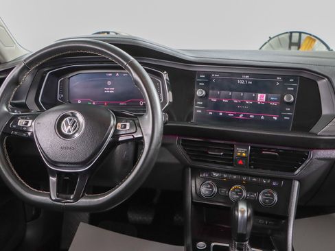 Used 2021 Volkswagen Jetta SEL image 17