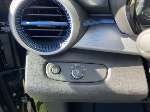 New 2026 Chevrolet Trax LS w/ LS Convenience Package image 18