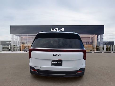 New 2026 Kia Carnival SX Prestige FWD image 5