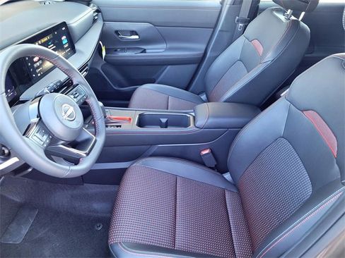 New 2025 Nissan Kicks SR w/ SR Premium Package image 7
