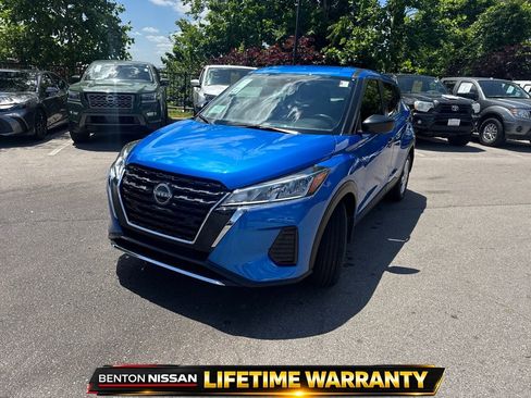 Used 2025 Nissan Kicks Play S FWD image 4