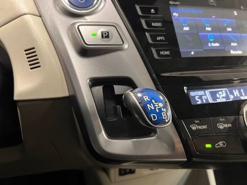 Used 2015 Toyota Prius V Five w/ Advanced Technology Package image 24