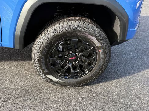 New 2026 GMC Canyon Elevation w/ Technology Package image 12