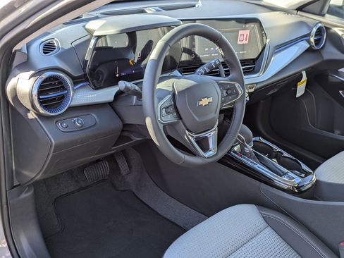 New 2026 Chevrolet Trax LT image 10