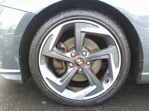 Used 2019 Hyundai Veloster Turbo Ultimate image 12