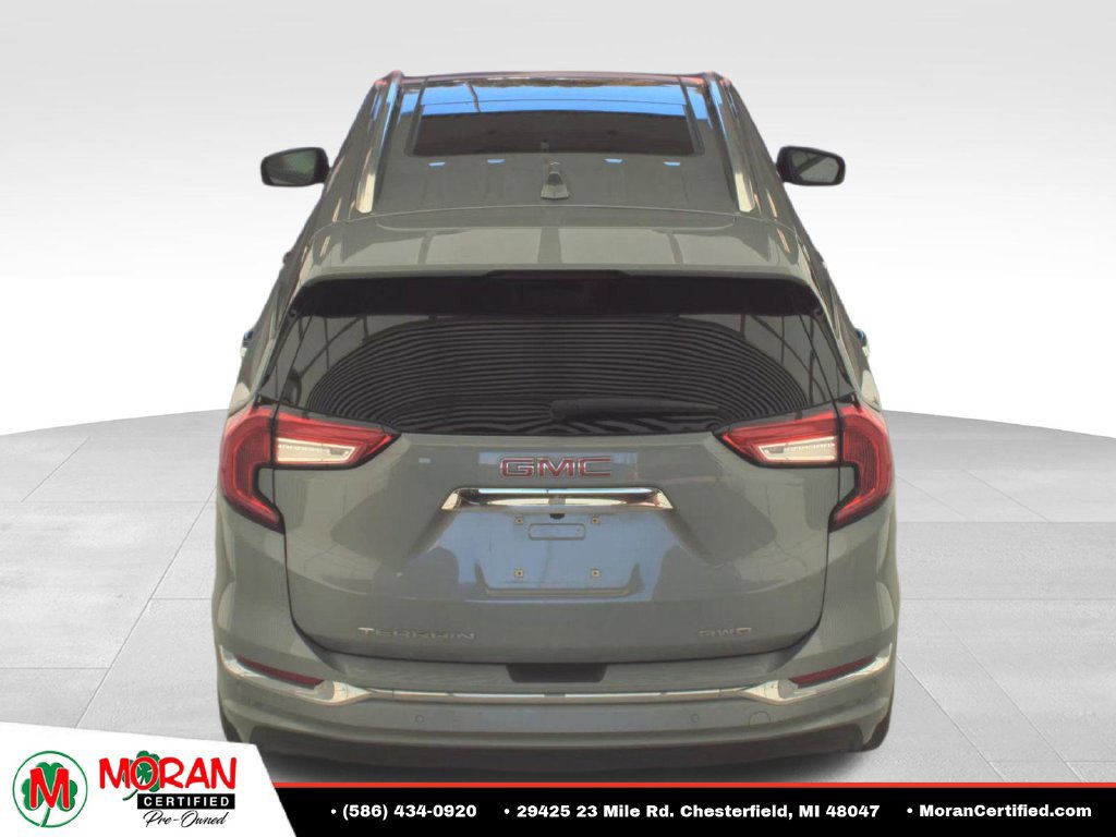 Used 2023 GMC Terrain Denali w/ Denali Premium Package AWD/4WD image 6