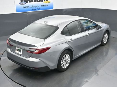 Used 2025 Toyota Camry LE w/ Convenience Package FWD image 20