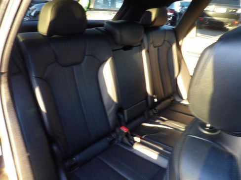 Used 2019 Audi SQ5 Prestige w/ Prestige Package image 16