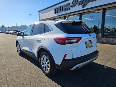 Certified 2024 Ford Escape Active AWD/4WD image 10