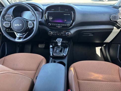 Certified 2024 Kia Soul EX w/ Option Group 015 FWD image 13