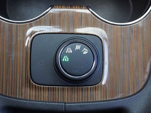 Used 2020 GMC Acadia SLE image 50