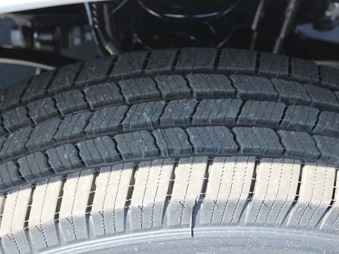 Used 2025 Ford F250 XLT image 30