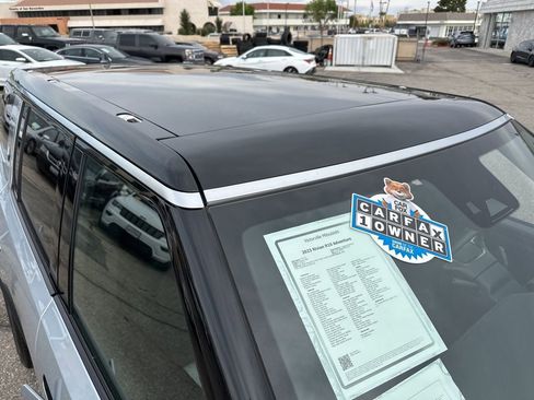 Used 2023 Rivian R1S Adventure image 9