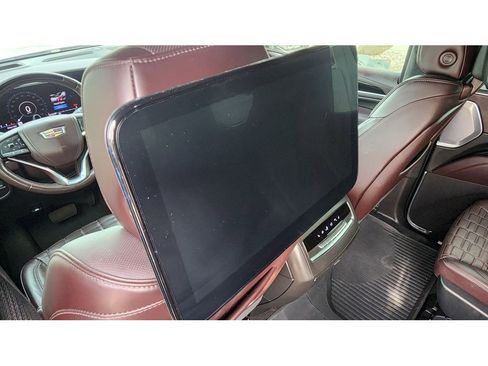 Certified 2023 Cadillac Escalade Premium Luxury Platinum w/ LPO, Radiant Package image 14