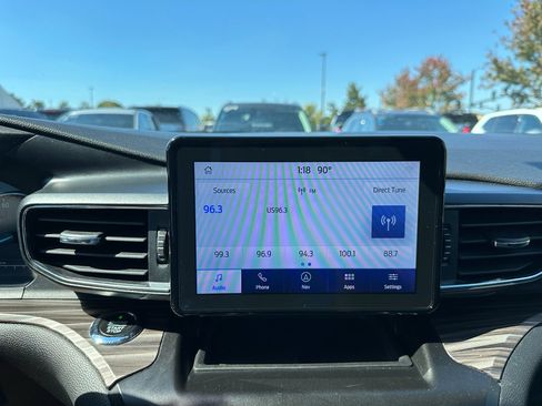 Used 2020 Ford Explorer Limited image 13