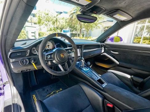 Used 2016 Porsche 911 GT3 RS RWD image 3