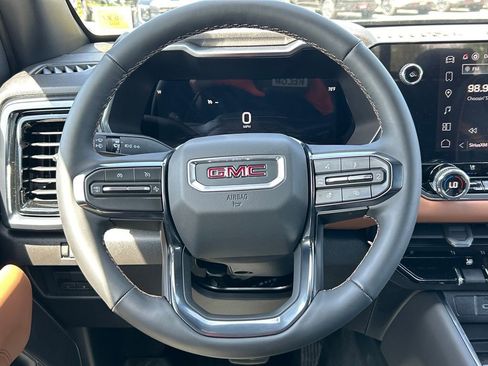 New 2026 GMC Canyon AT4 w/ AT4 Premium Package AWD/4WD image 14