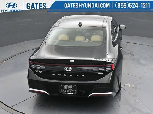 New 2025 Hyundai Sonata Limited image 38