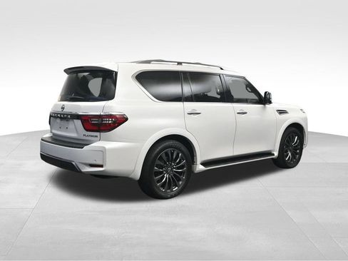 Used 2023 Nissan Armada Platinum w/ Captain's Chairs Package RWD image 5