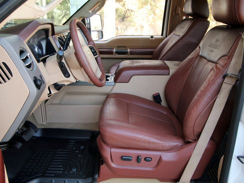 Used 2011 Ford F250 King Ranch w/ King Ranch w/Chrome Pkg image 23