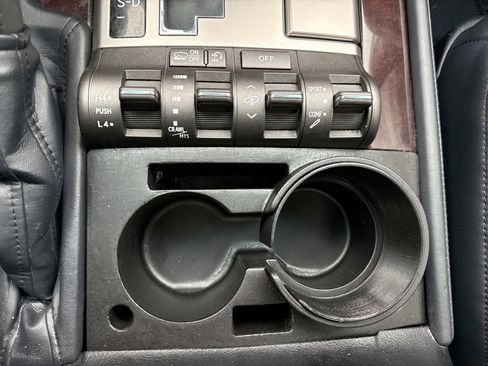 Used 2013 Lexus LX 570 4WD image 18