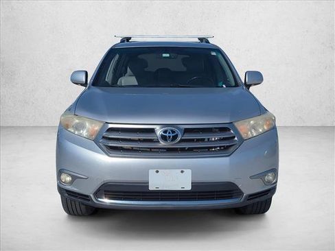Used 2013 Toyota Highlander Limited image 2