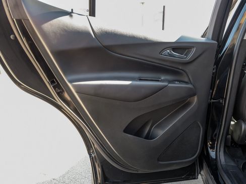 Used 2018 Chevrolet Equinox LT image 51