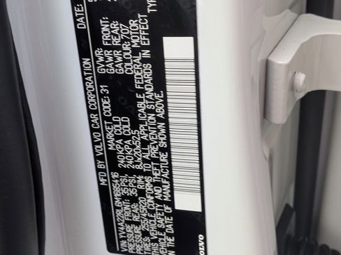 Used 2021 Volvo XC60 T6 Inscription w/ Protection Package Premier image 44