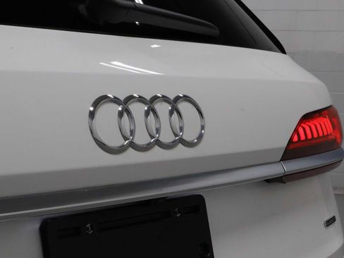 Used 2023 Audi Q7 2.0T Premium w/ Convenience Package AWD/4WD image 8