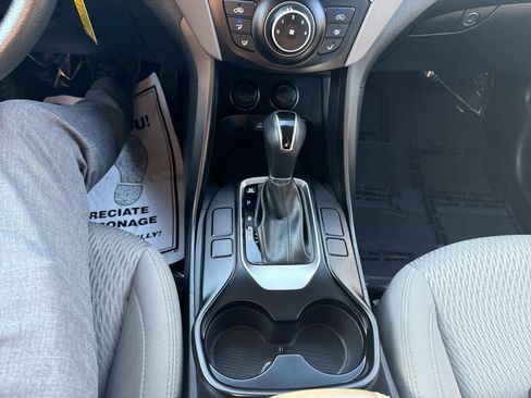 Used 2018 Hyundai Santa Fe Sport image 22