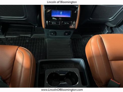Used 2025 Lincoln Aviator Reserve w/ Jet Appearance Package AWD/4WD image 14
