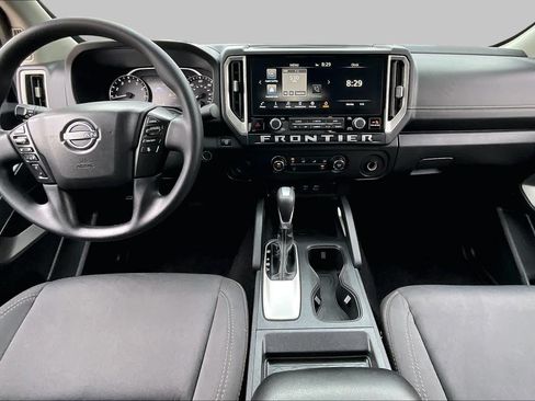 Certified 2025 Nissan Frontier SV RWD image 28