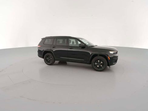 New 2025 Jeep Grand Cherokee L Laredo image 15