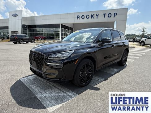 Used 2023 Lincoln Corsair AWD w/ Equipment Group 101A image 1