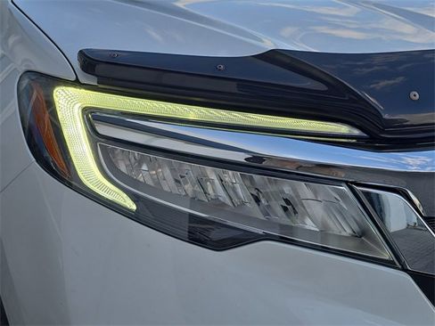 Used 2022 Honda Pilot Touring image 10