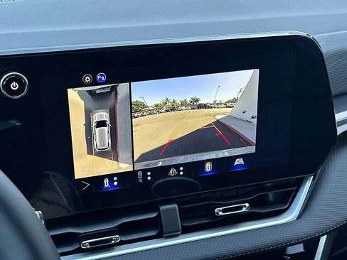 New 2026 Chevrolet Equinox LT w/ Safety and Technology Package FWD image 20