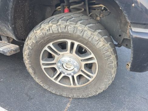 Used 2015 Ford F250 Platinum w/ FX4 Off-Road Package AWD/4WD image 4