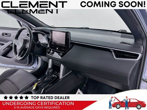 Used 2024 Toyota Corolla Cross SE image 32
