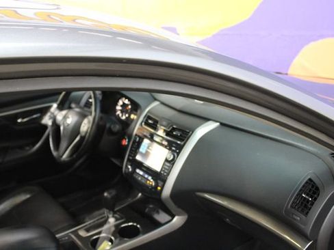 Used 2015 Nissan Altima 2.5 SL FWD image 12