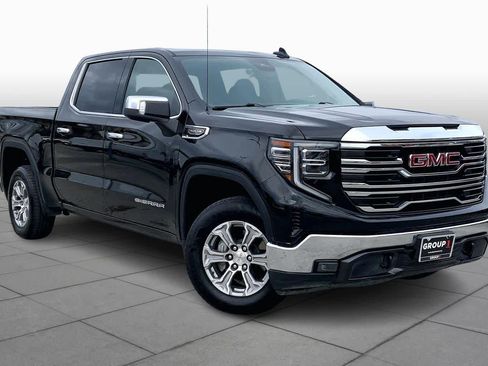 Used 2025 GMC Sierra 1500 SLT image 3