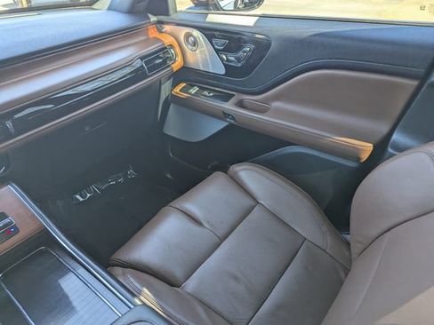 Certified 2023 Lincoln Aviator Reserve w/ Equipment Group 201A image 17