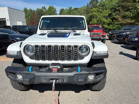 Used 2025 Jeep Wrangler Unlimited Rubicon 4xe AWD/4WD image 3