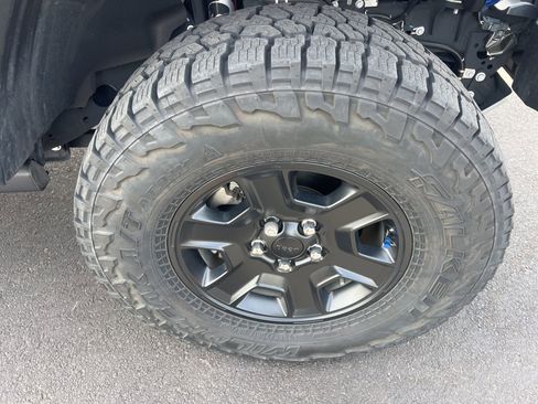 Used 2022 Jeep Gladiator Mojave w/ Trailer Tow Package image 13