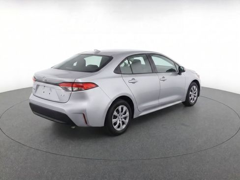 Used 2025 Toyota Corolla LE AWD/4WD image 4