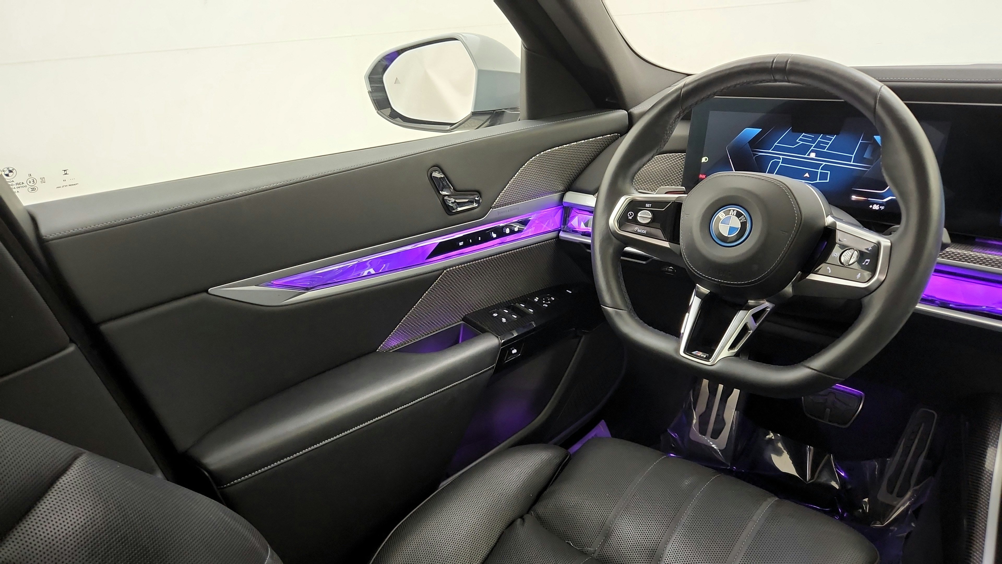 Used 2023 BMW i7 xDrive60 w/ Parking Assistance Package AWD/4WD image 25