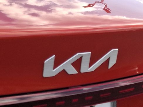 Certified 2024 Kia Forte LXS w/ LXS Technology Package image 29