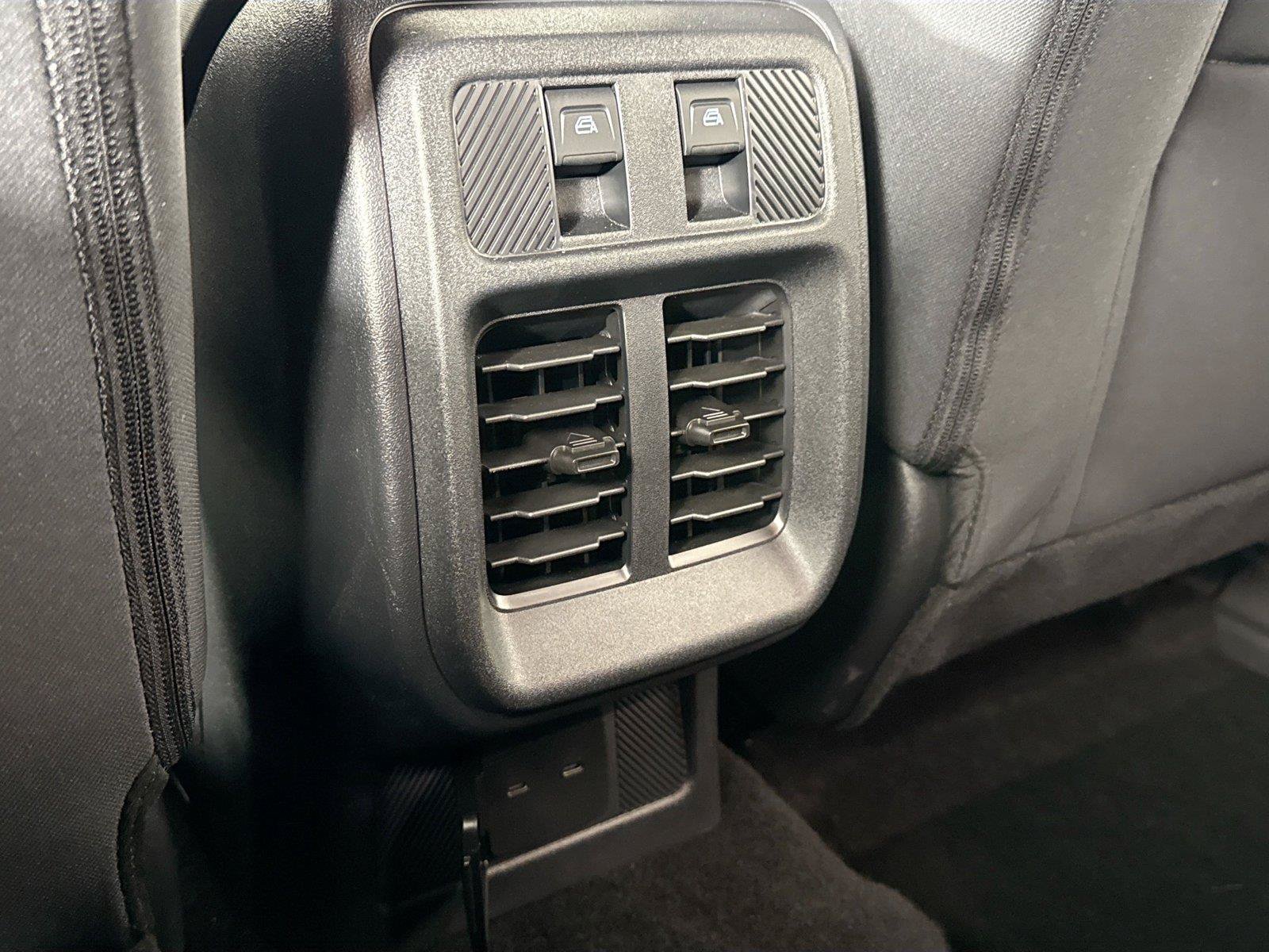 Used 2025 Ford Bronco 4-Door AWD/4WD image 31
