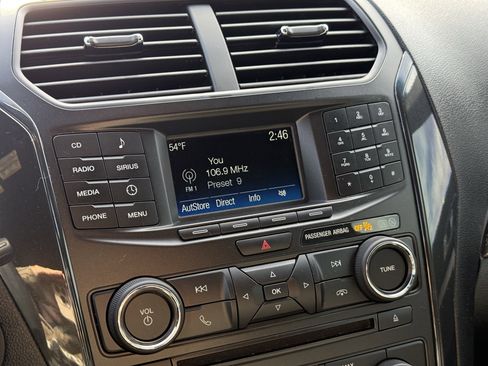 Used 2017 Ford Explorer XLT image 20