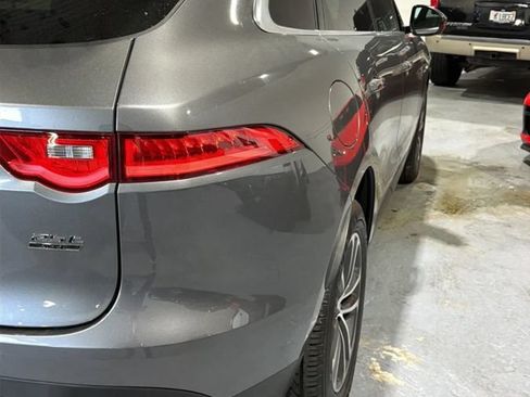 Used 2019 Jaguar F-PACE Premium AWD/4WD image 3
