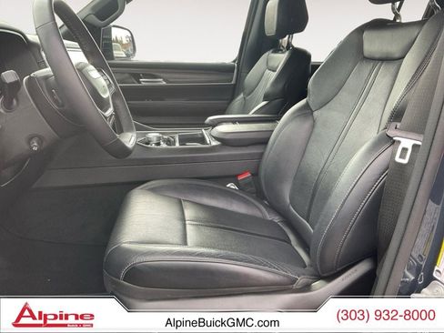 Used 2024 Jeep Wagoneer L Series III w/ Flexible Seating Group image 9